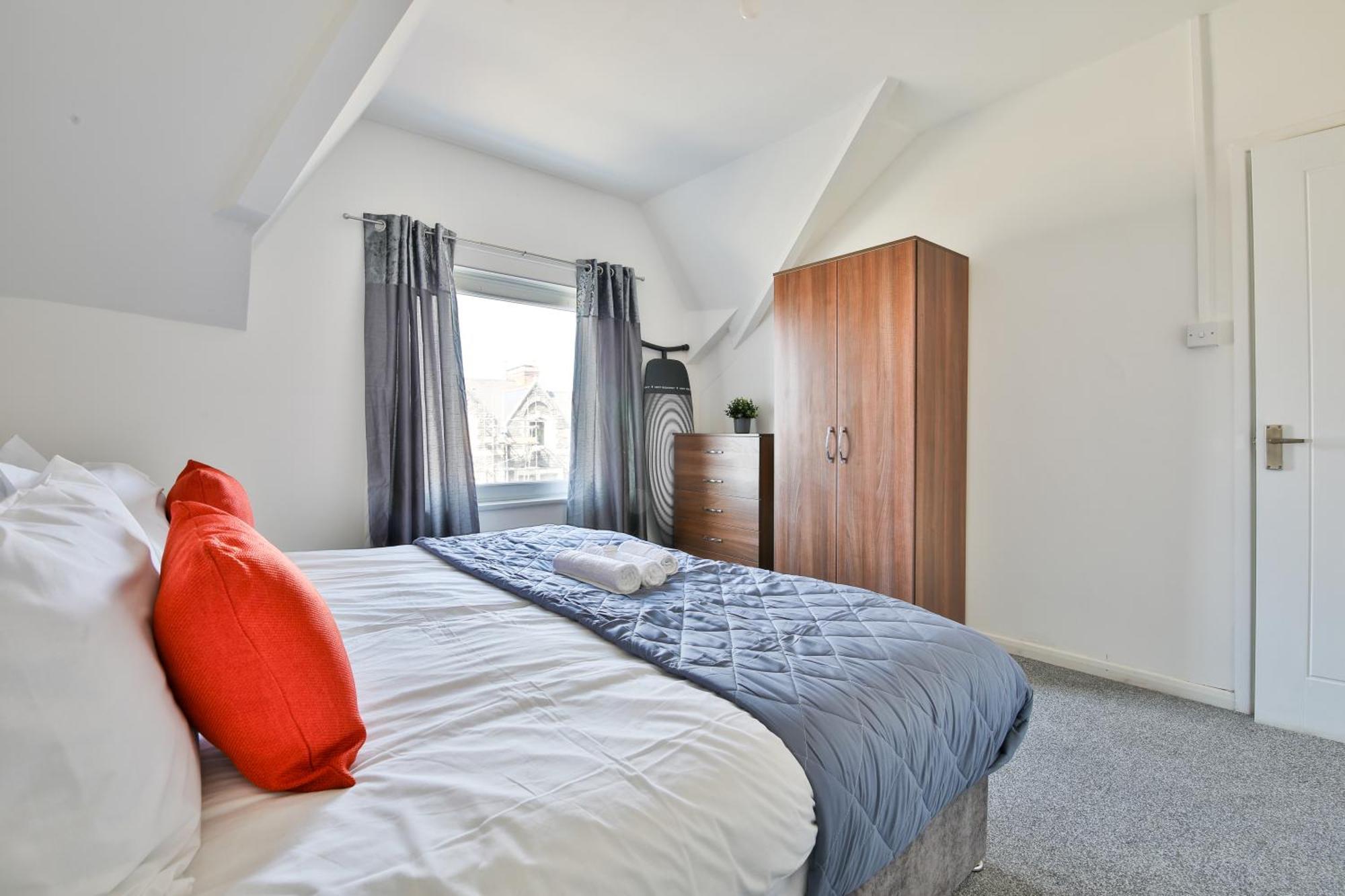 Super King Bed, Walking Distance To City Centre Leilighet Cardiff Eksteriør bilde